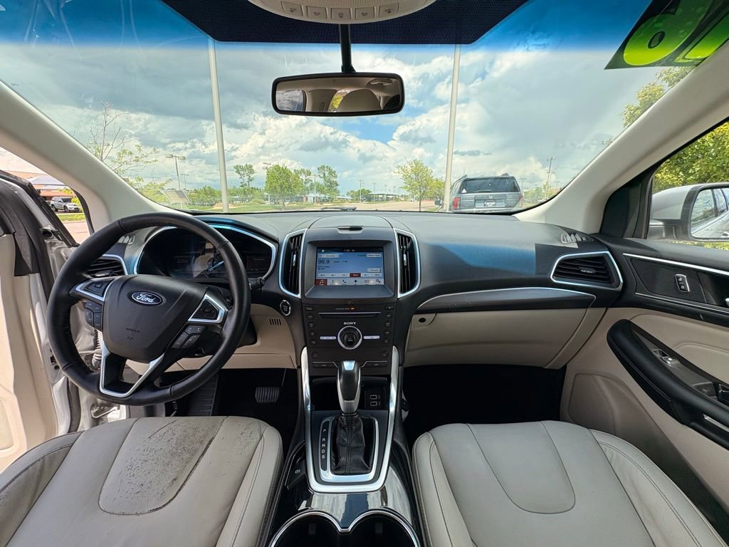 Used 2016 Ford Edge Titanium w/ Technology Package AWD/4WD image 13