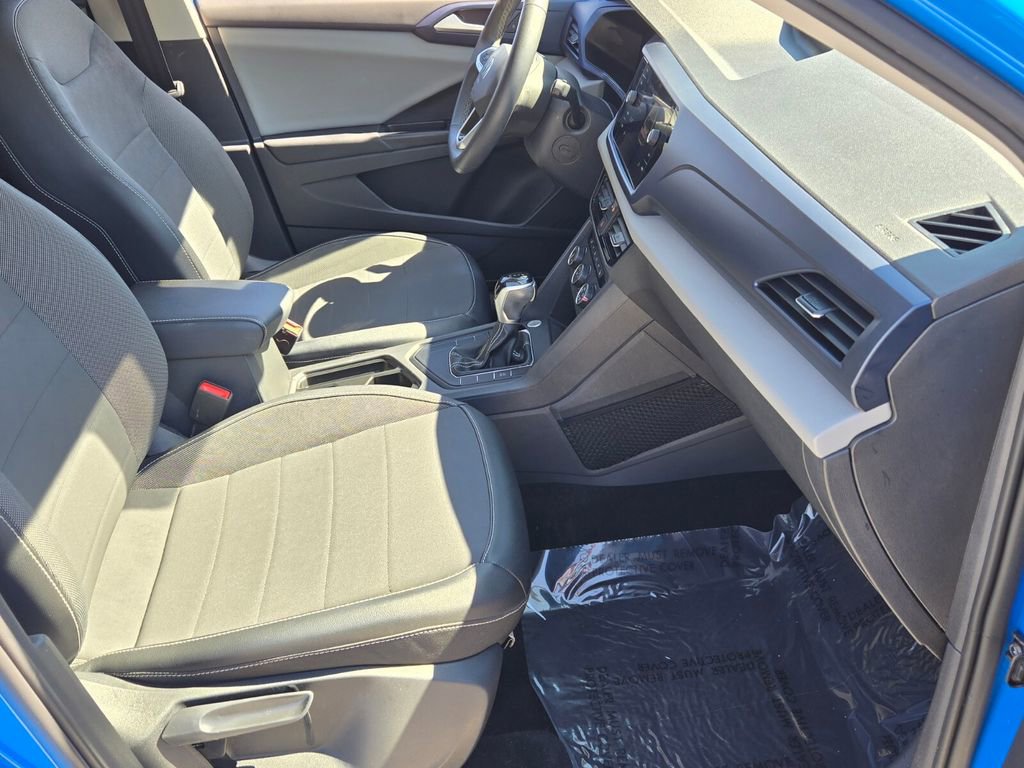 Used 2022 Volkswagen Taos SE w/ IQ.Drive SE Package image 19