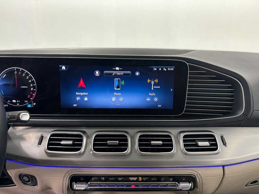 Used 2024 Mercedes-Benz GLE 450e 4MATIC image 17