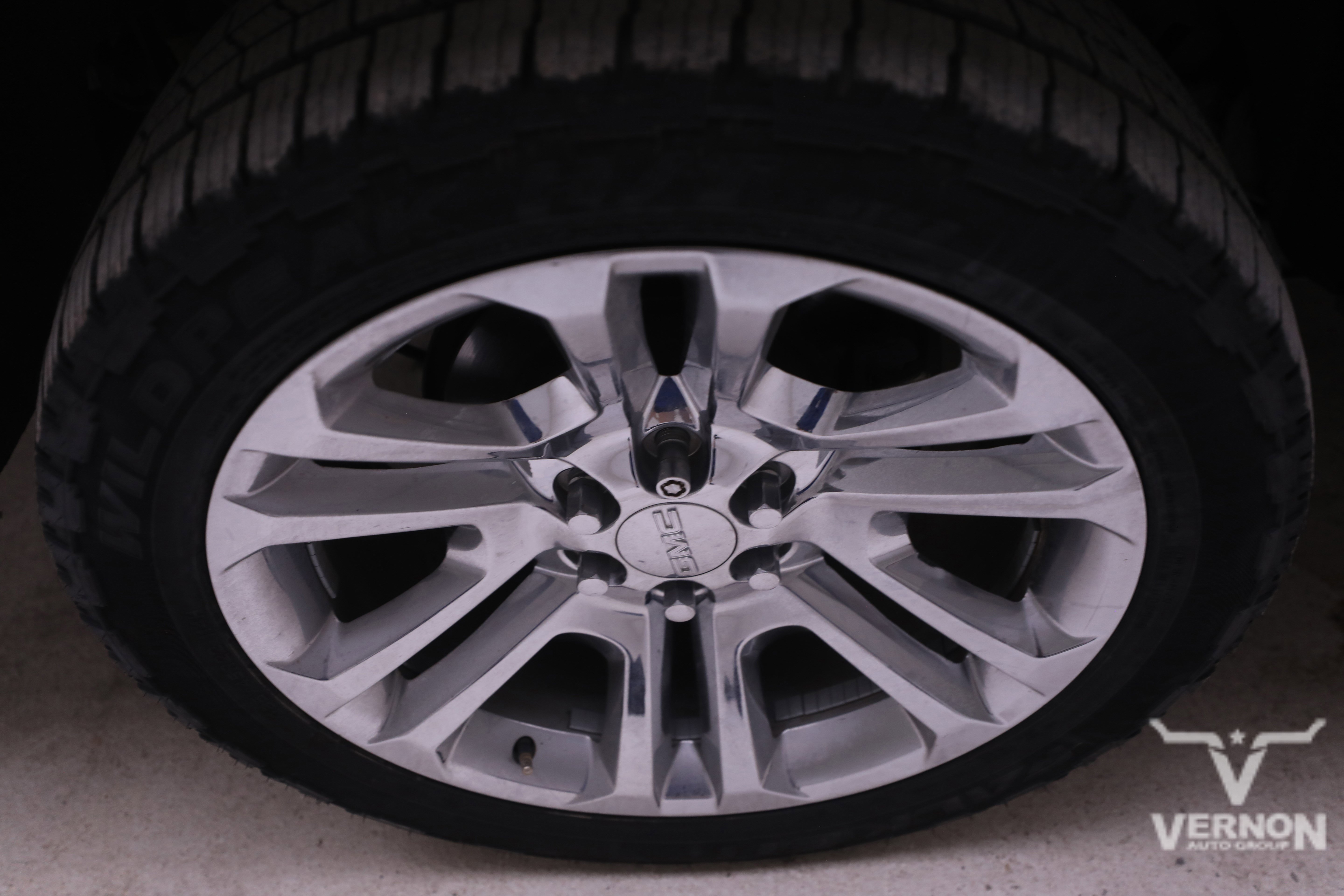 Used 2020 GMC Yukon XL SLT w/ Premium Edition image 32