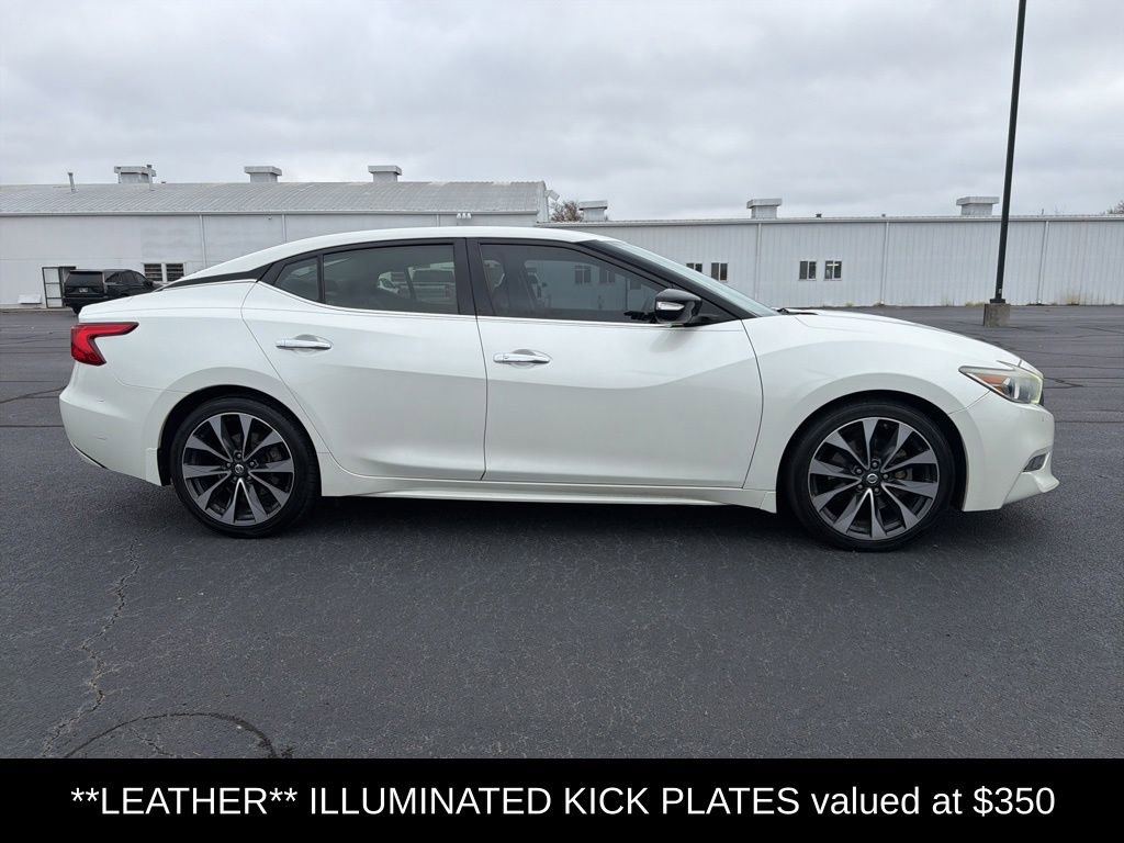 Used 2016 Nissan Maxima SR image 3