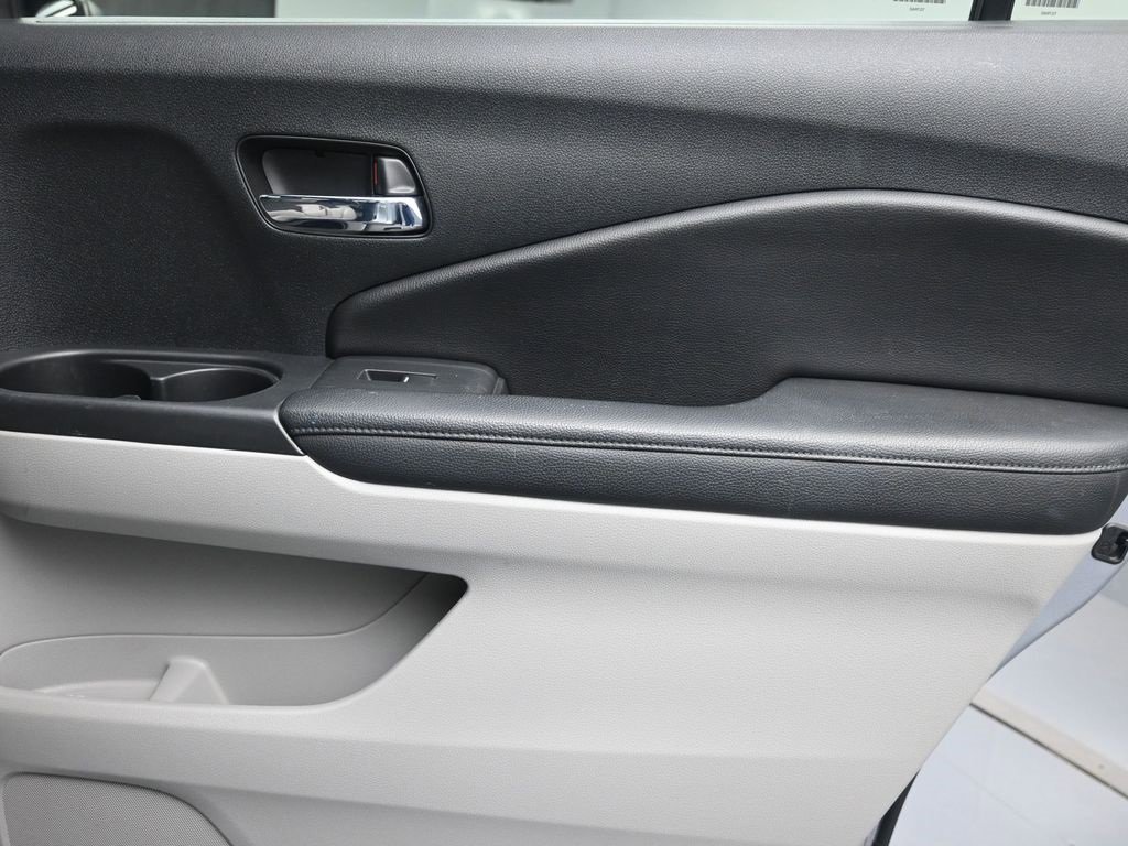 Used 2020 Honda Pilot LX image 27