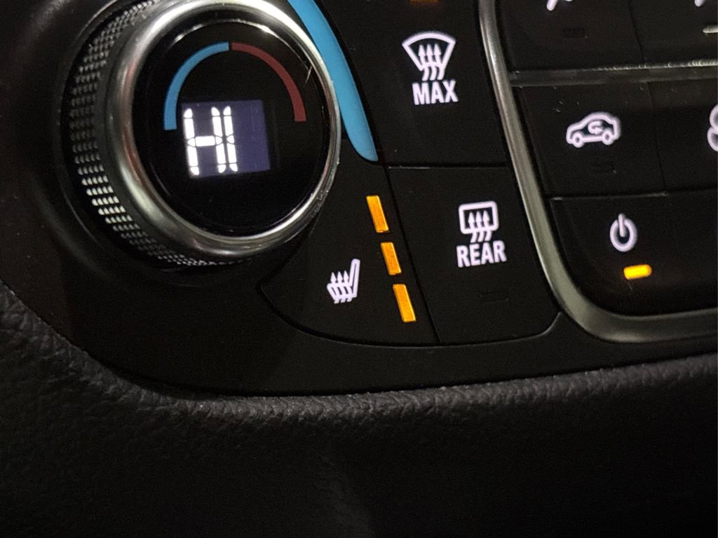 Used 2021 Chevrolet Equinox LT image 33