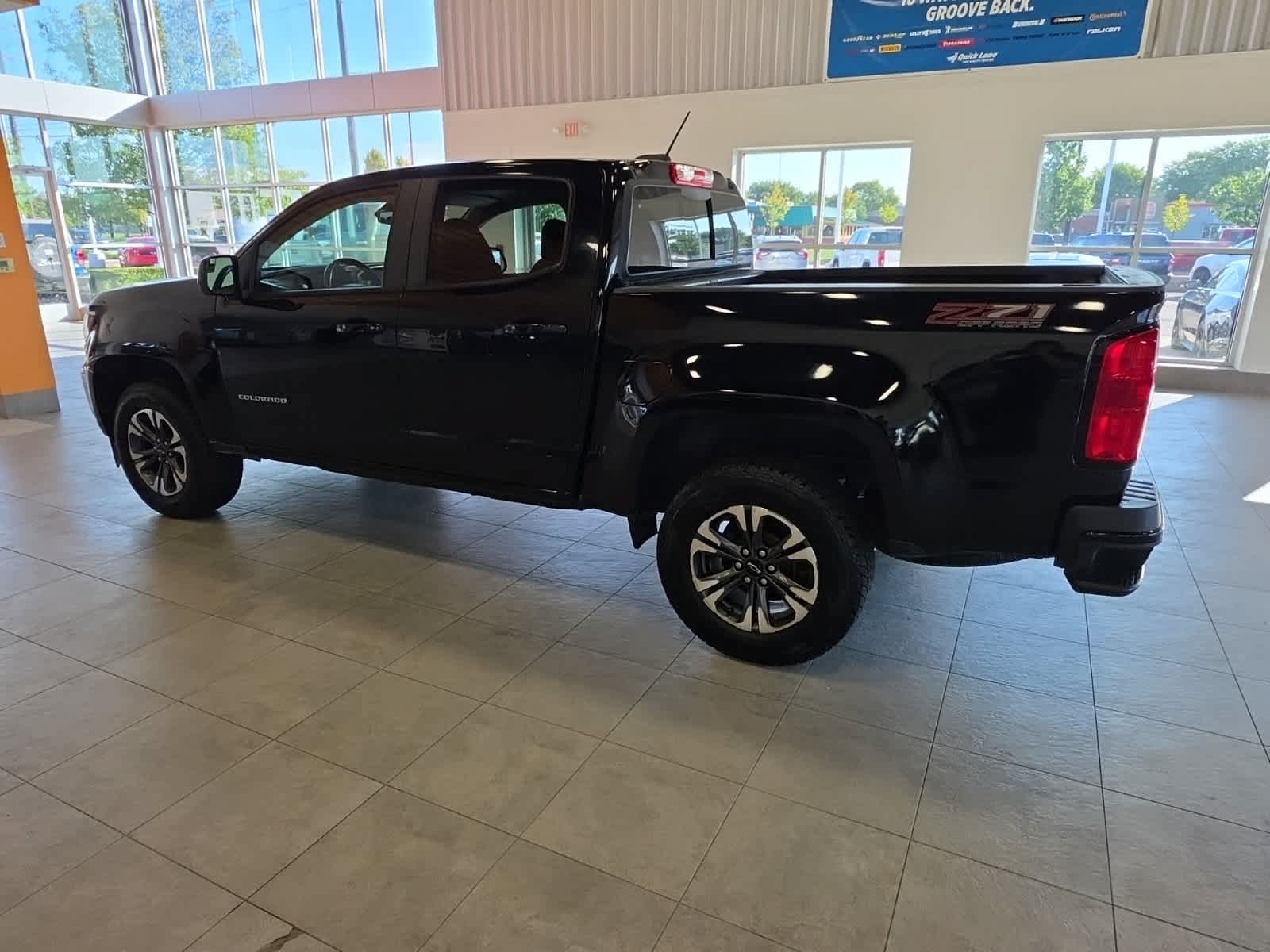 Used 2022 Chevrolet Colorado Z71 AWD/4WD image 14