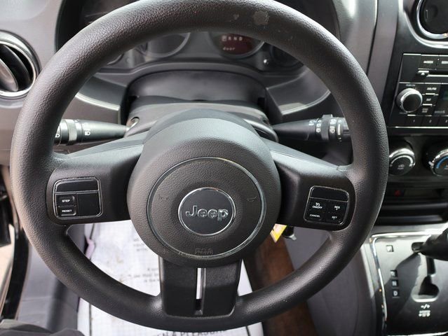 Used 2015 Jeep Compass Sport w/ Power Value Group FWD image 30