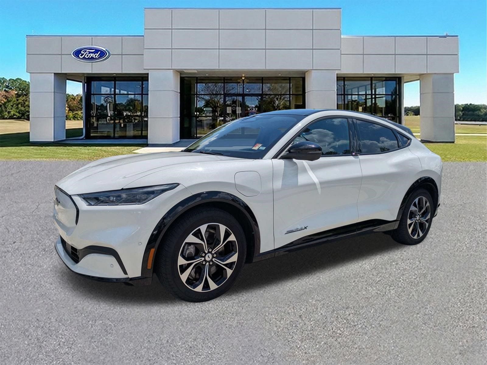 Certified 2023 Ford Mustang Mach-E Premium AWD/4WD image 4