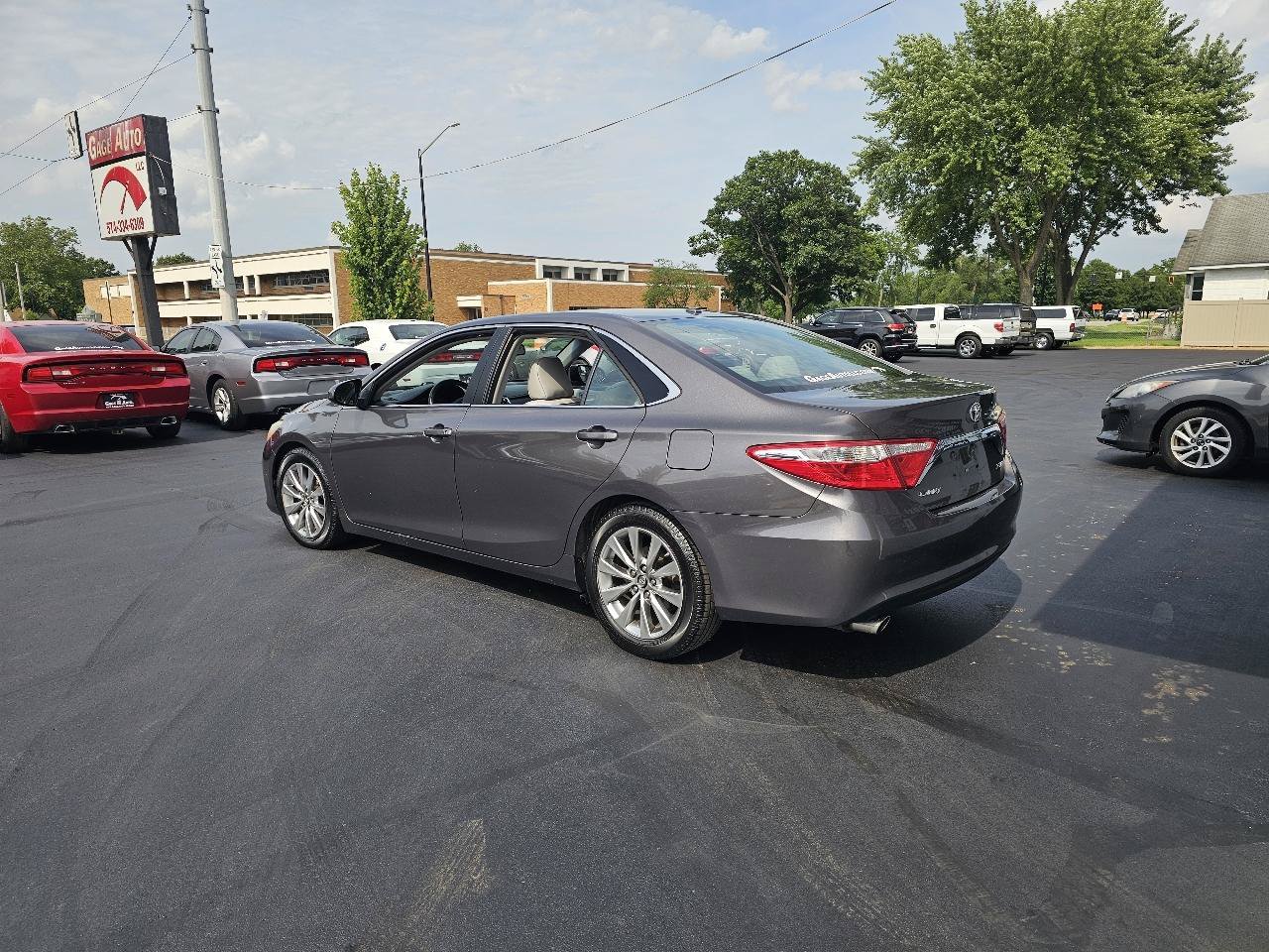 Used 2016 Toyota Camry XLE FWD image 7