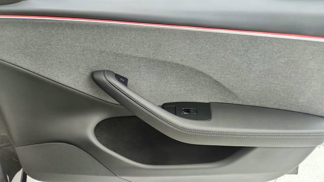 Used 2025 Tesla Model 3 Long Range image 22