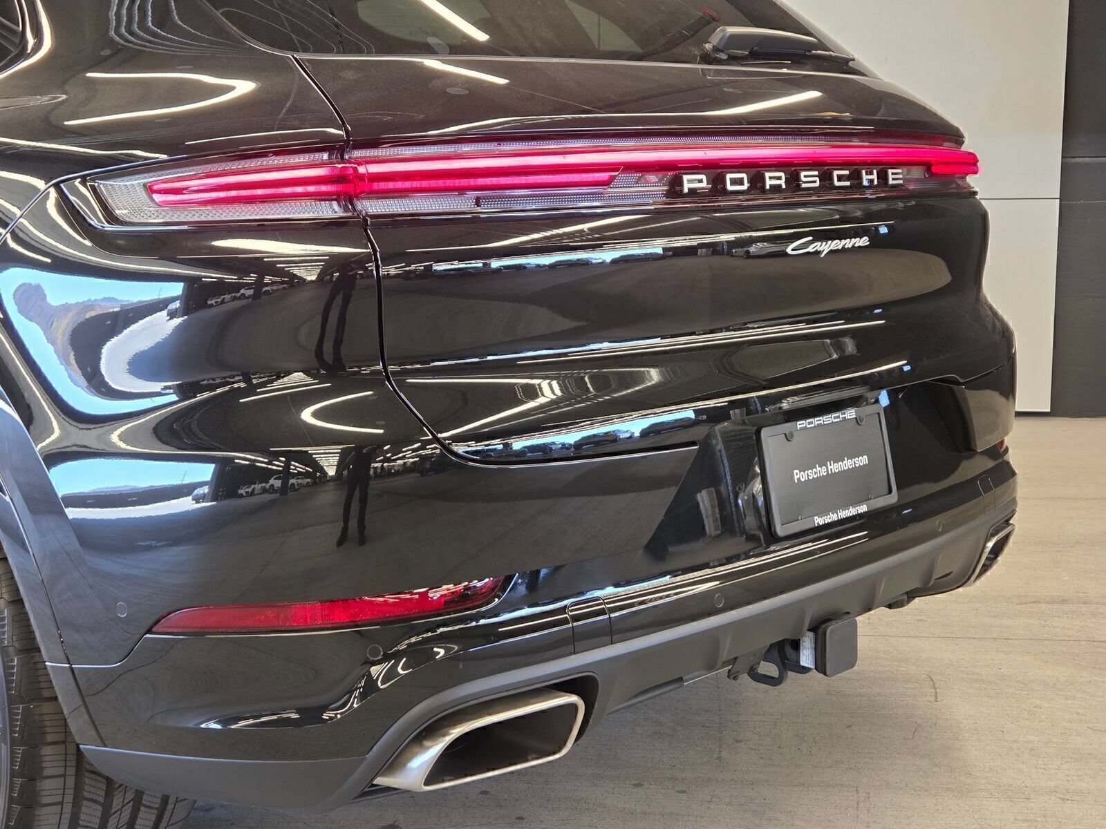 Certified 2026 Porsche Cayenne AWD/4WD image 8