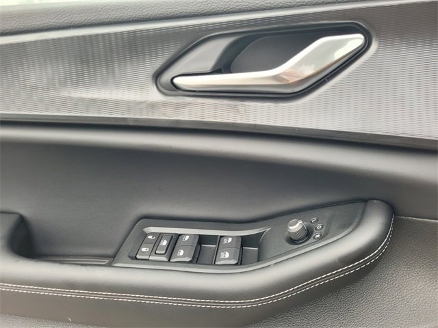 New 2025 Jeep Grand Cherokee Altitude image 22