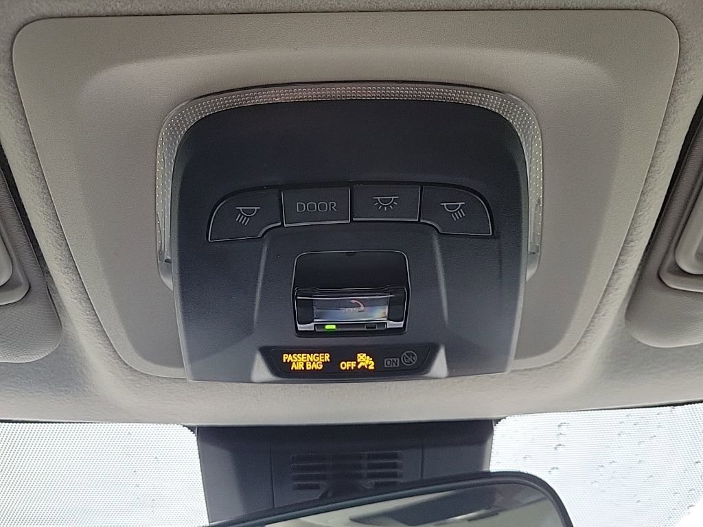 Used 2025 Toyota Corolla LE image 18