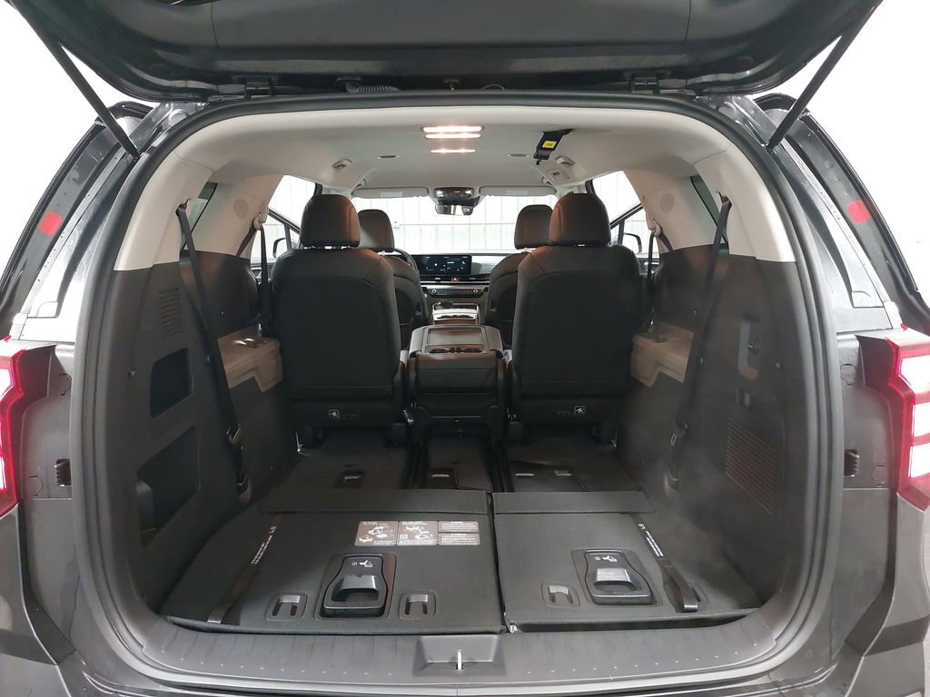 New 2026 Kia Carnival FWD image 14