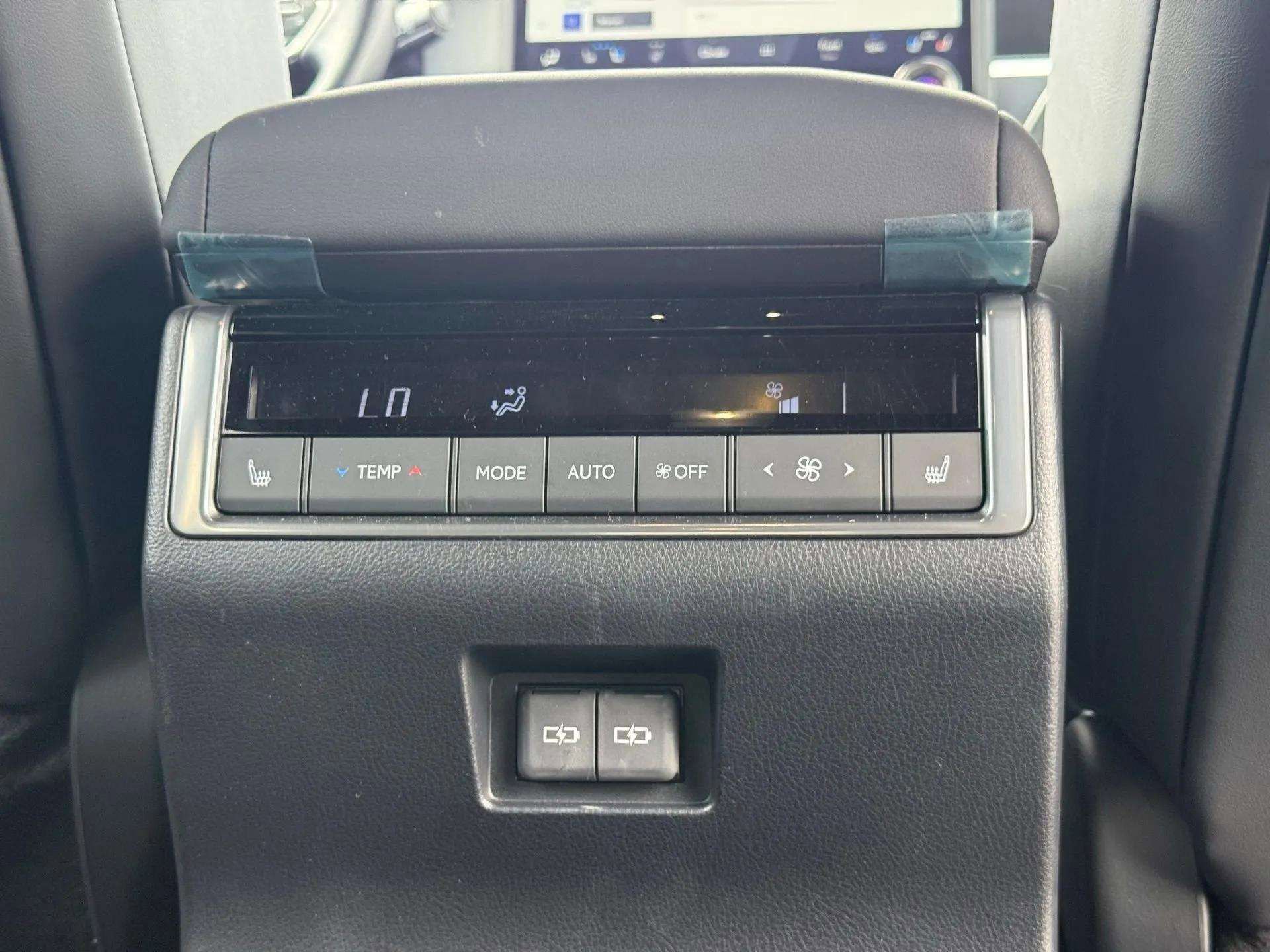 Used 2024 Lexus GX 550 w/ Accessory Package (2T) image 26