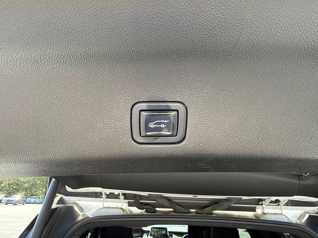Used 2022 Chevrolet Tahoe RST w/ Luxury Package RWD image 43