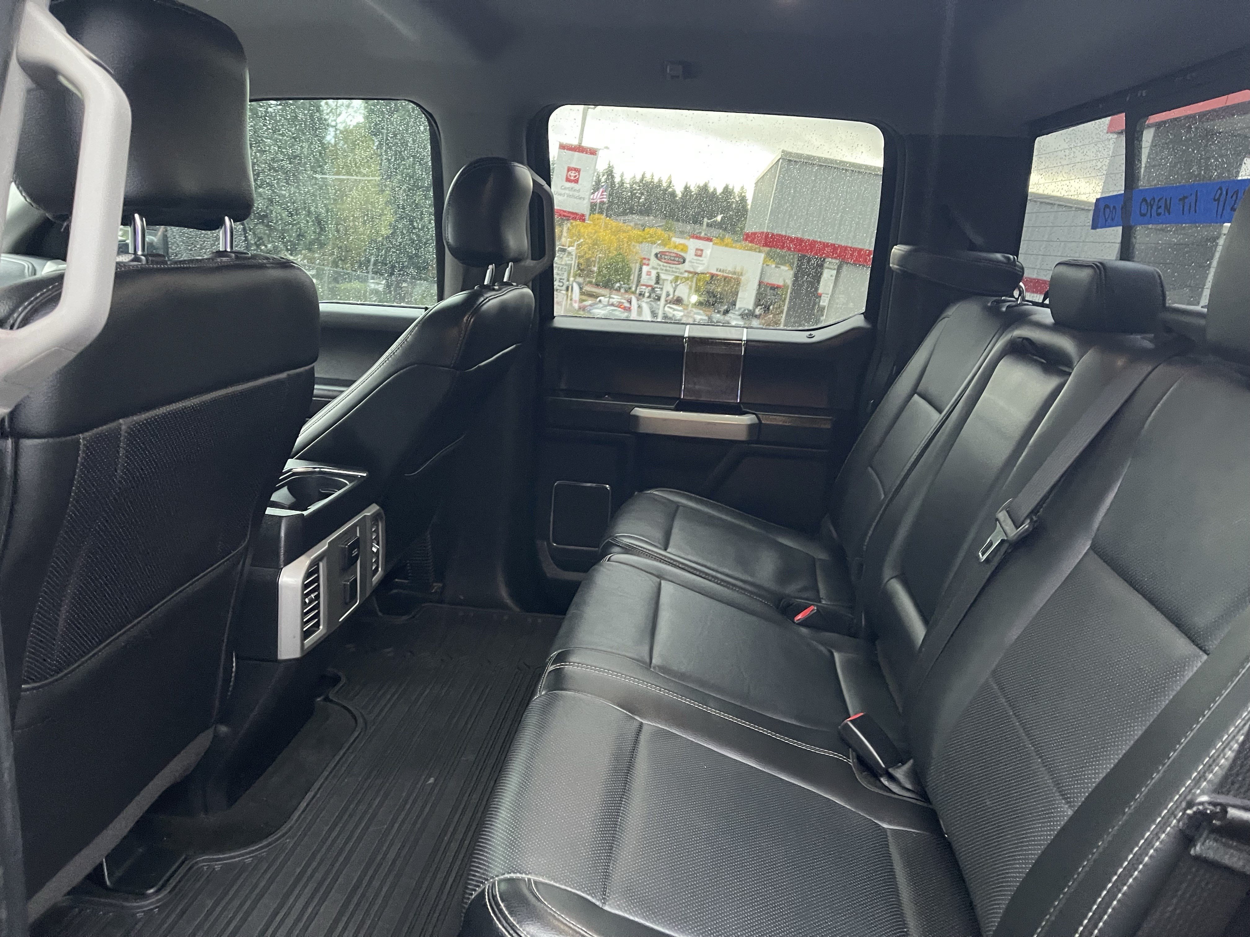 Used 2017 Ford F250 Lariat w/ Lariat Value Package AWD/4WD image 14