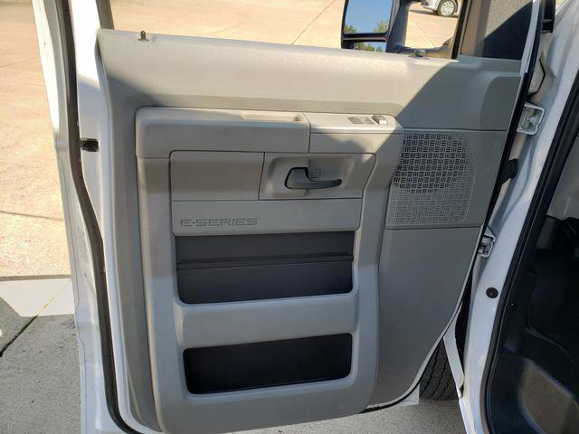 Used 2021 Ford E-350 and Econoline 350 Super Duty w/ Power Windows & Locks Group image 12