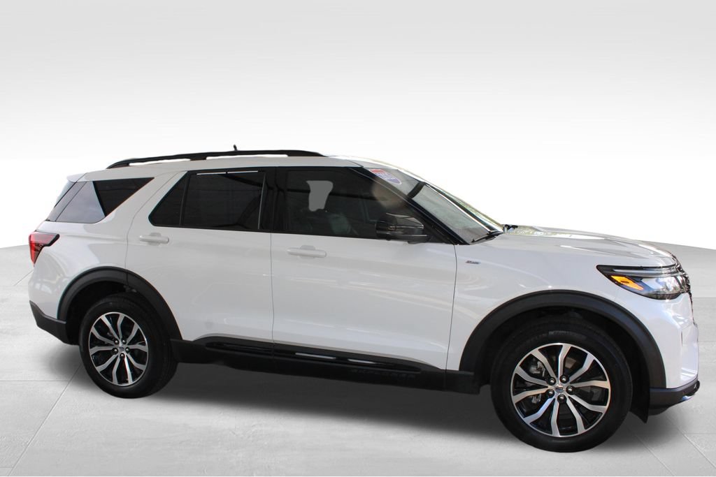 Used 2025 Ford Explorer ST-Line AWD/4WD image 20