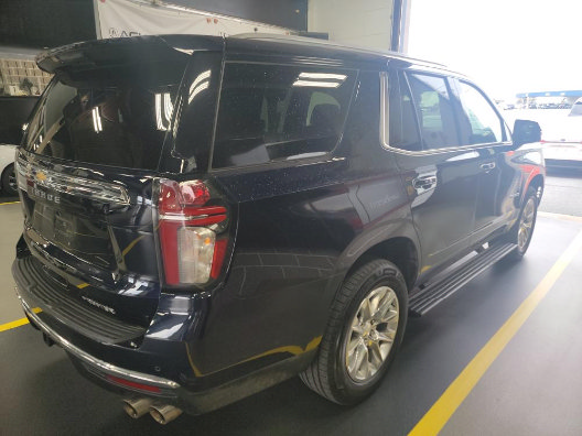 Used 2021 Chevrolet Tahoe Premier w/ Premium Package AWD/4WD image 3