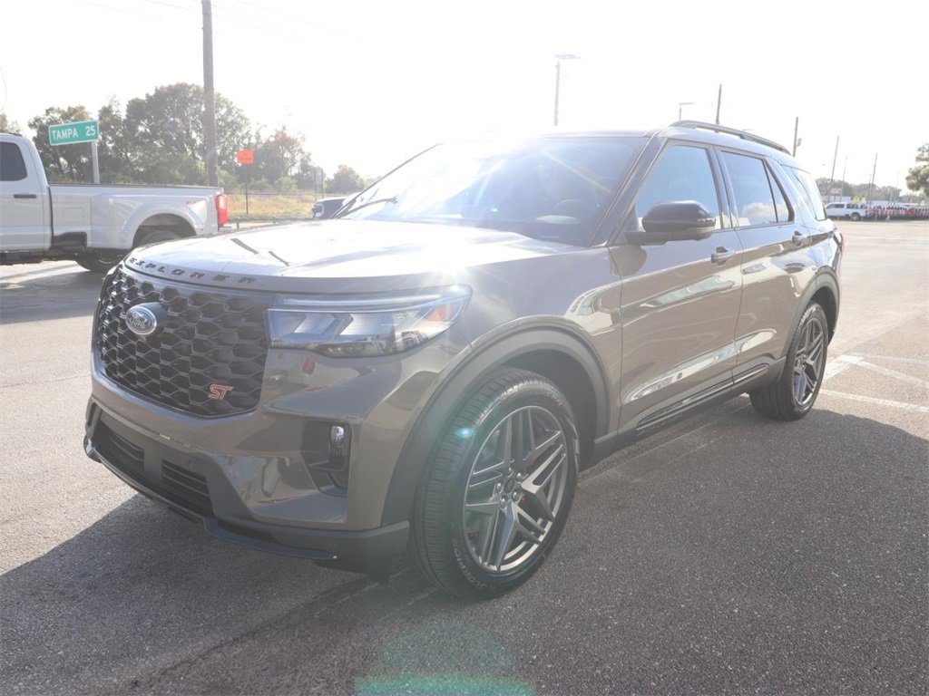 New 2026 Ford Explorer ST w/ Sun And Sound Package image 4