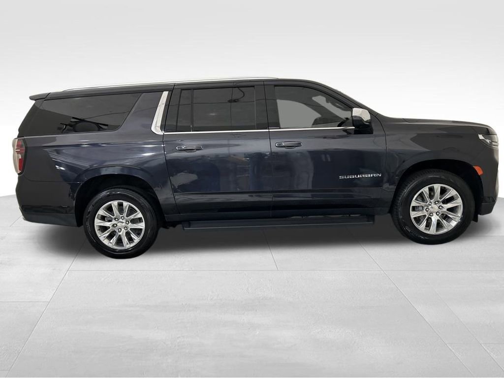 Used 2022 Chevrolet Suburban Premier image 6