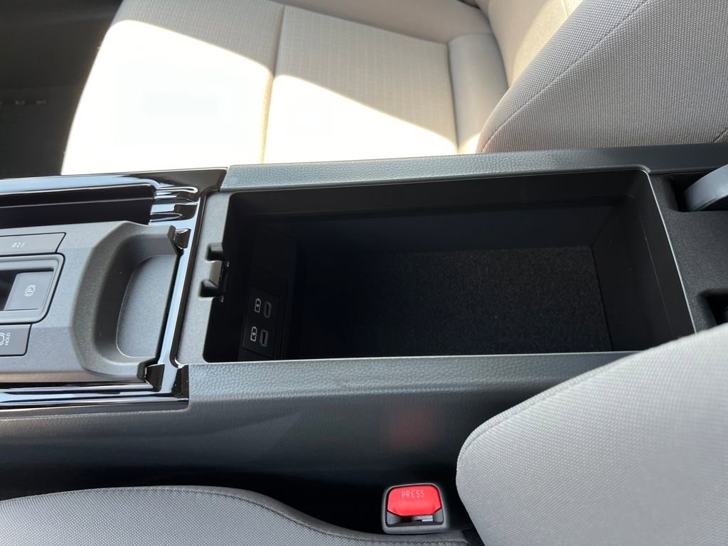 New 2026 Toyota Prius LE image 26