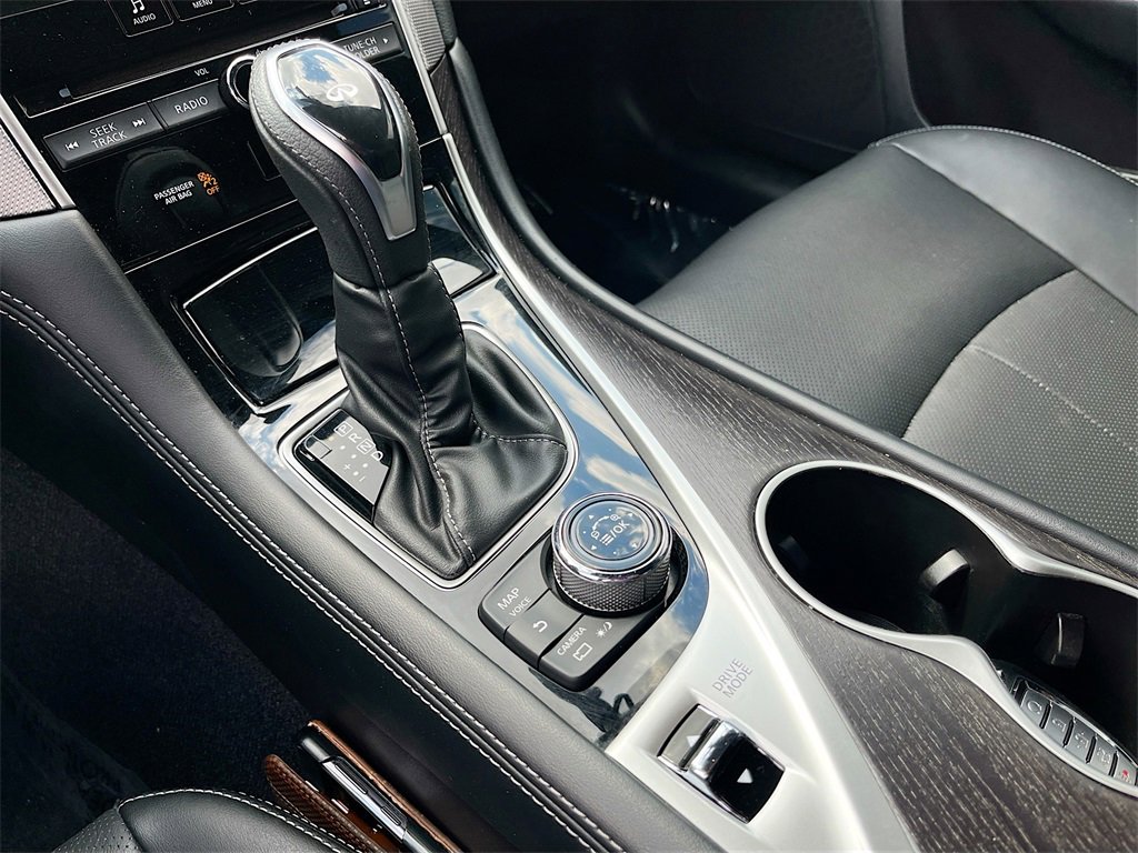 Used 2024 INFINITI Q50 Sensory image 17