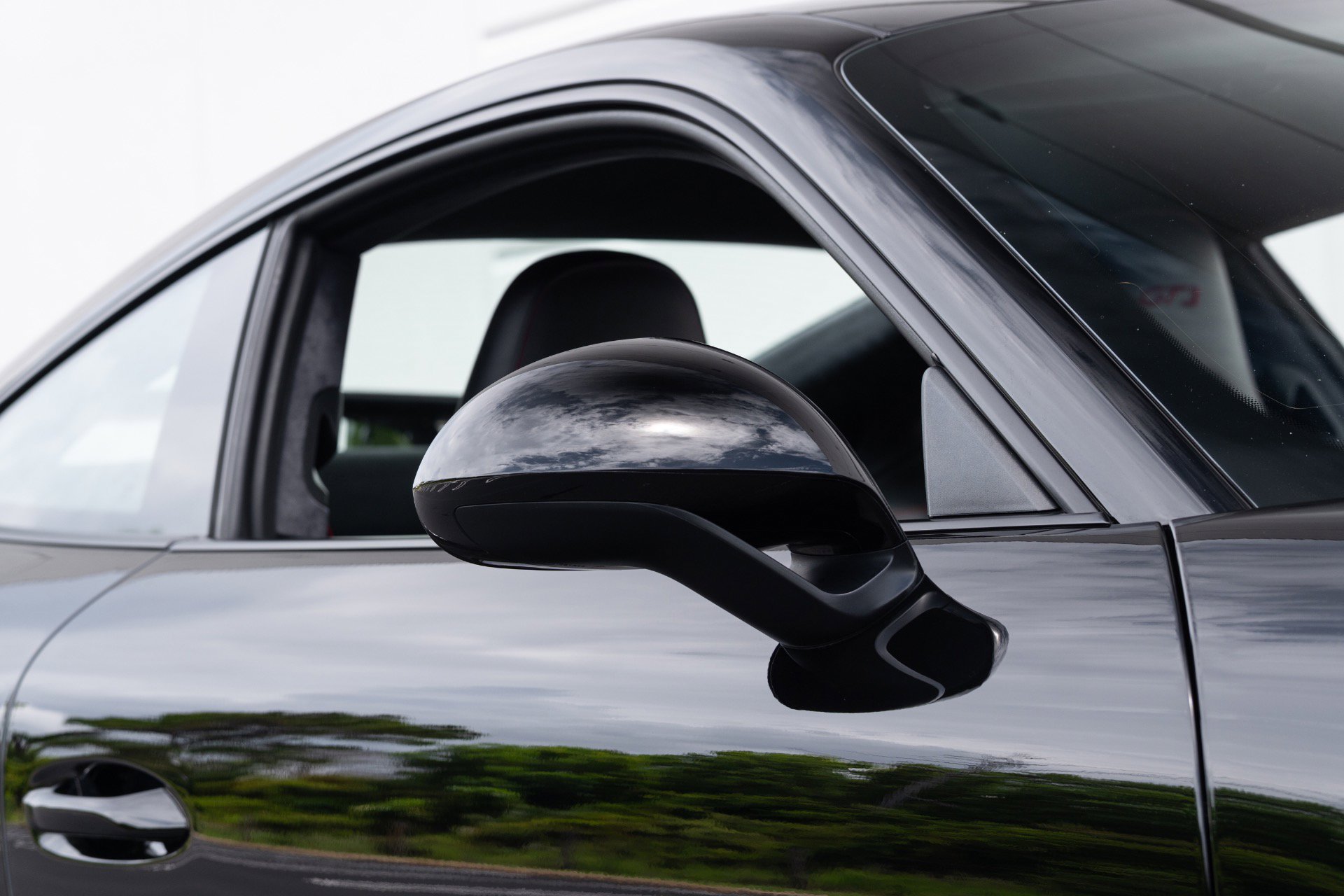 Used 2018 Porsche 911 GT3 RWD image 11