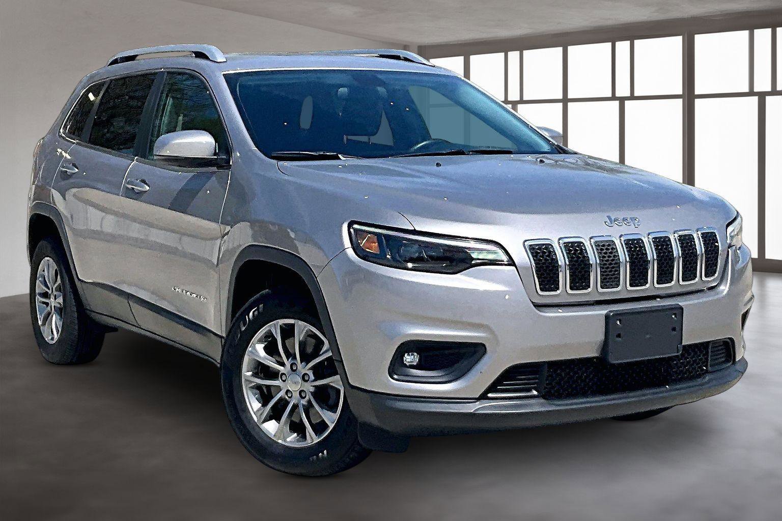 Used 2019 Jeep Cherokee Latitude Plus image 13