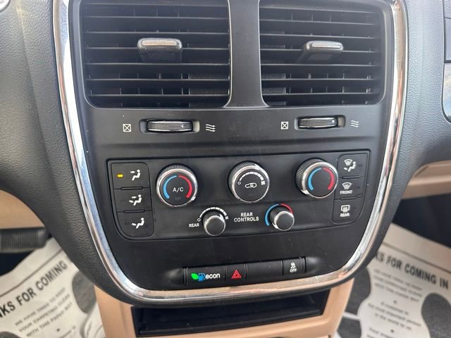 Used 2013 Dodge Grand Caravan SE image 21