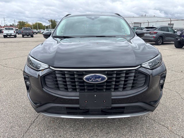 Used 2025 Ford Escape SE FWD image 9