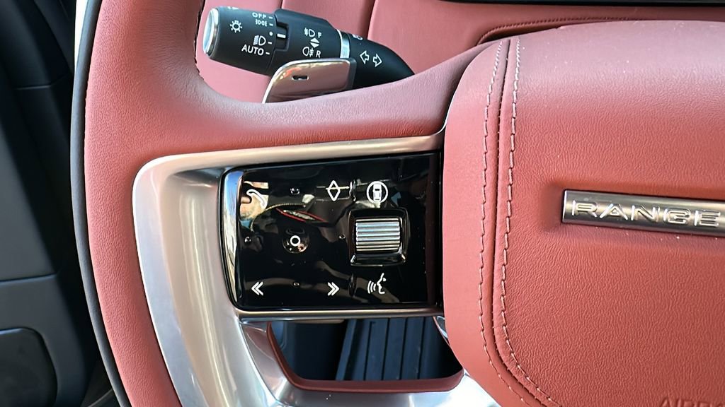 New 2025 Land Rover Range Rover SV image 13