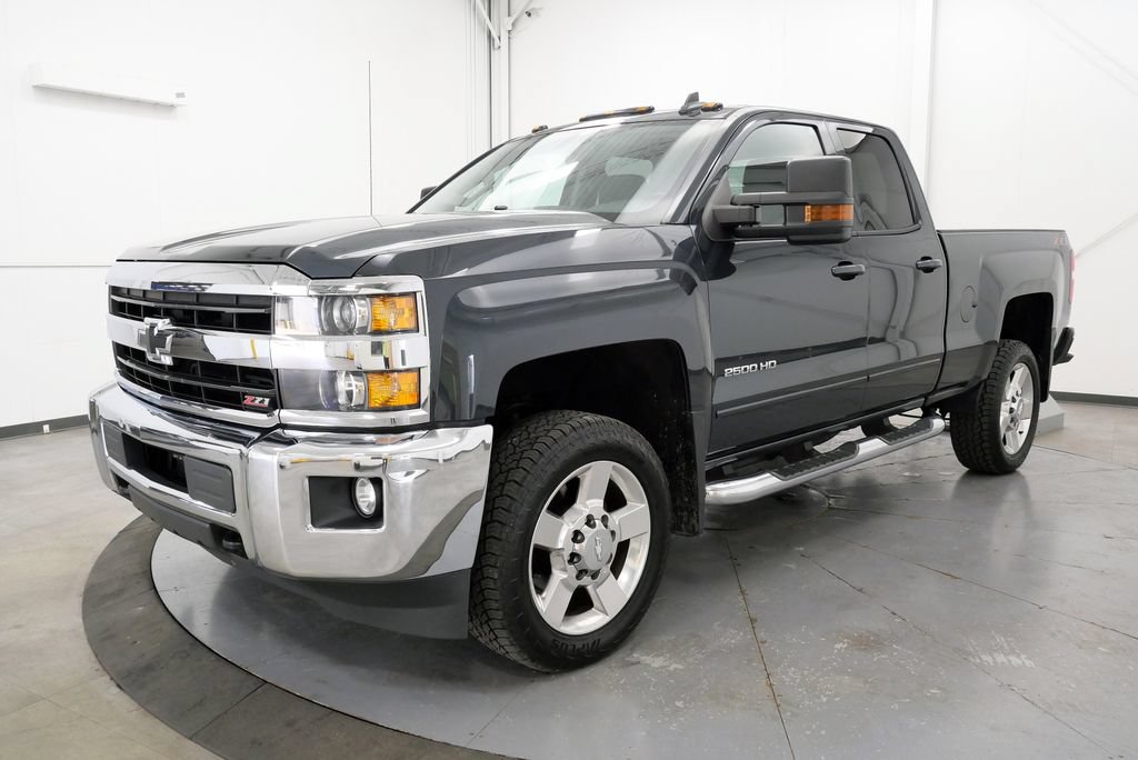 Used 2018 Chevrolet Silverado 2500 LT w/ All Star Edition AWD/4WD image 3