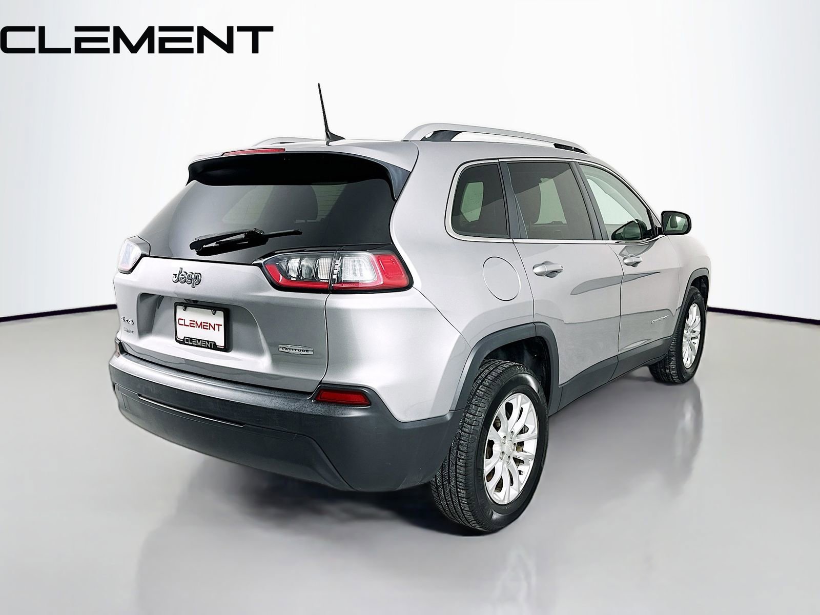 Used 2019 Jeep Cherokee Latitude w/ Cold Weather Group image 7