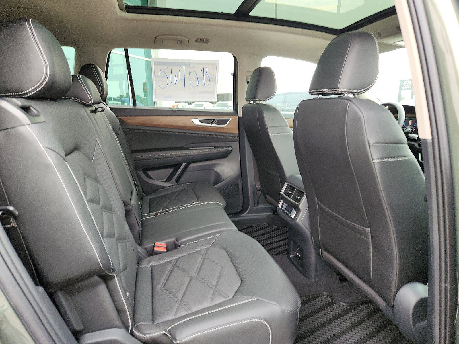 New 2026 Volkswagen Atlas SE image 14