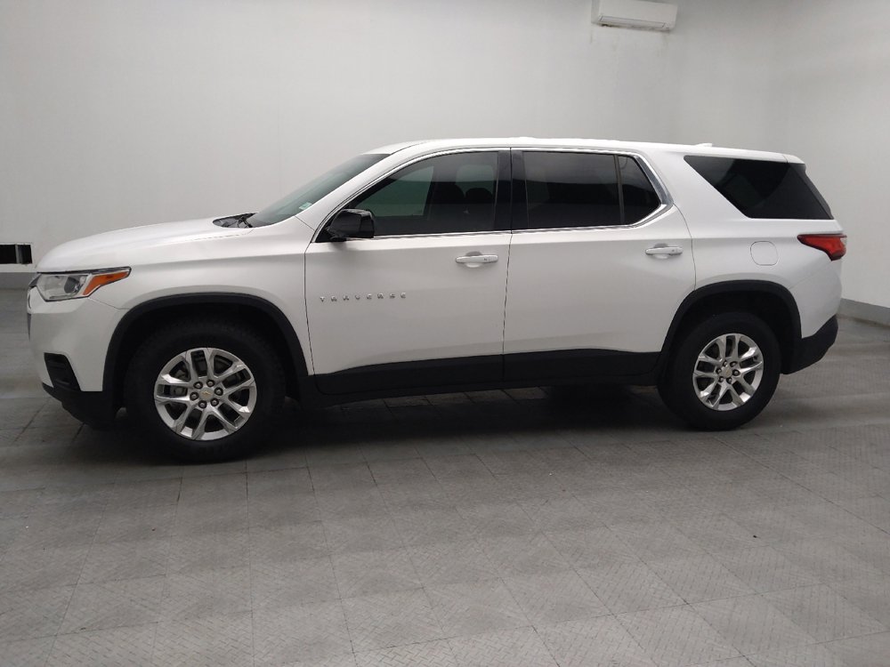 Used 2019 Chevrolet Traverse LS FWD image 2