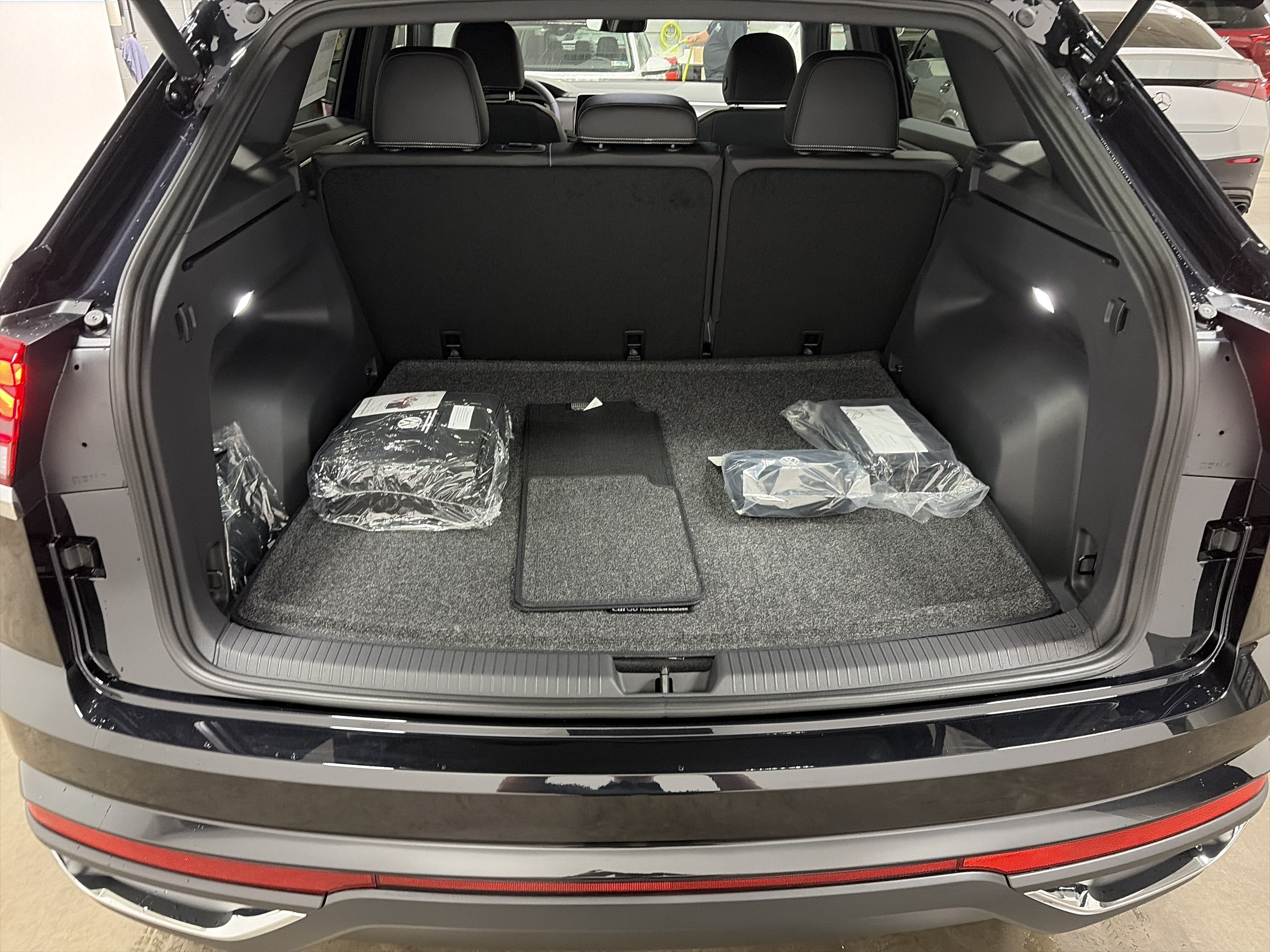 New 2026 Volkswagen Atlas Cross Sport SE AWD/4WD image 27