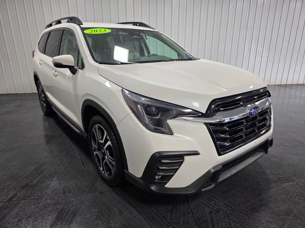 Used 2023 Subaru Ascent Limited AWD/4WD image 2
