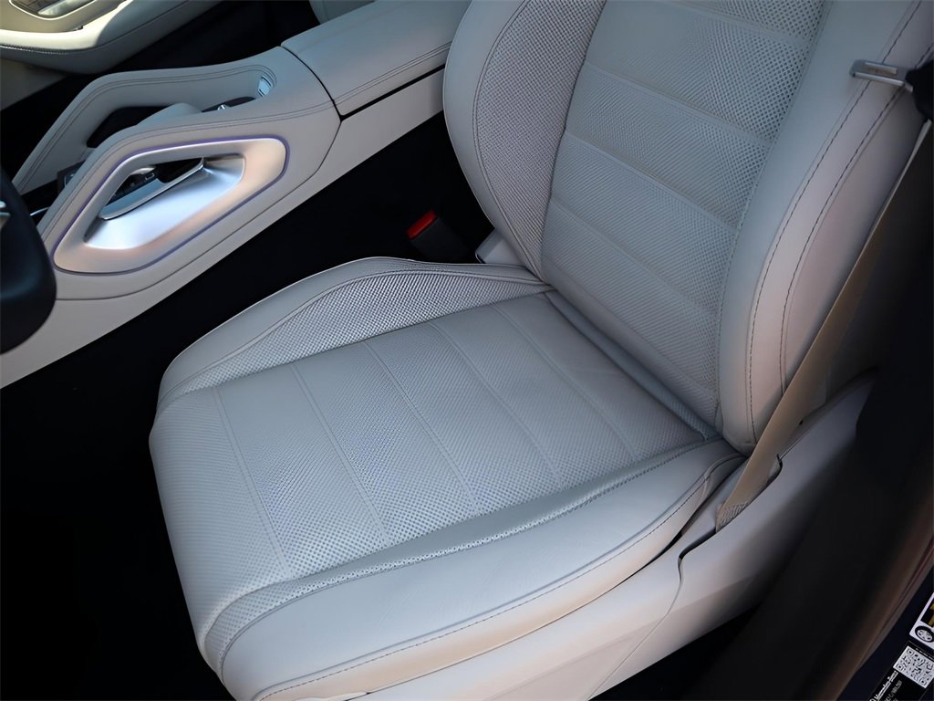 New 2026 Mercedes-Benz GLS 450 4MATIC image 32