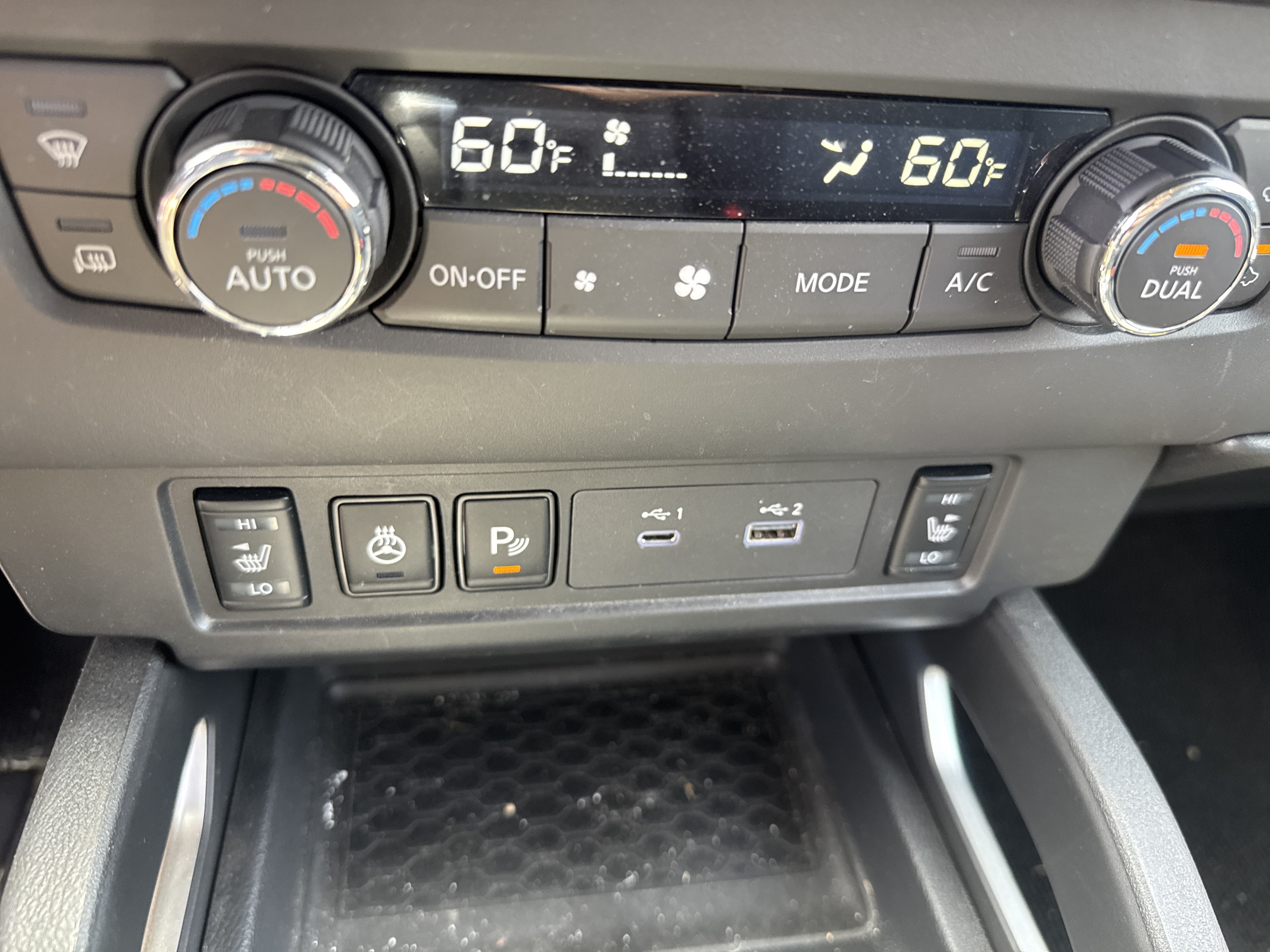 Used 2024 Nissan Frontier SL w/ Technology Package AWD/4WD image 25