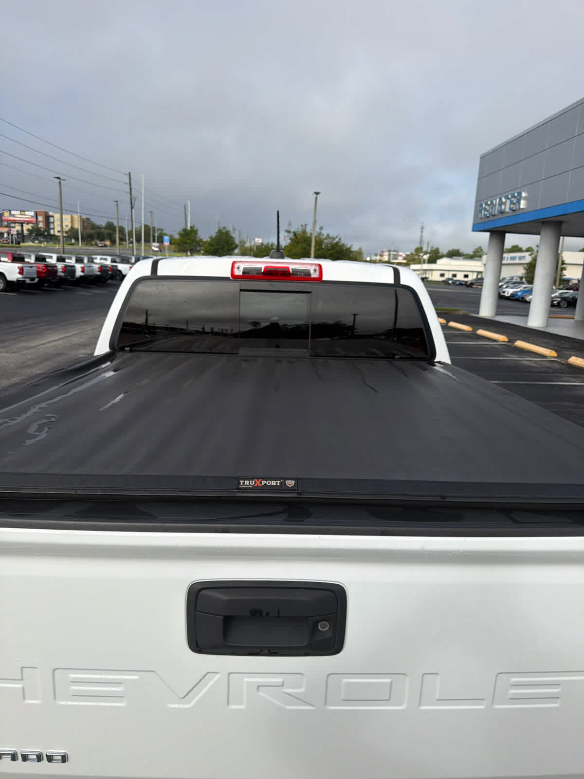 Used 2022 Chevrolet Colorado LT RWD image 12