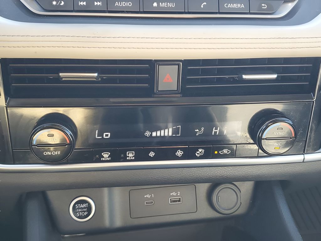 Used 2022 Nissan Rogue SV image 31