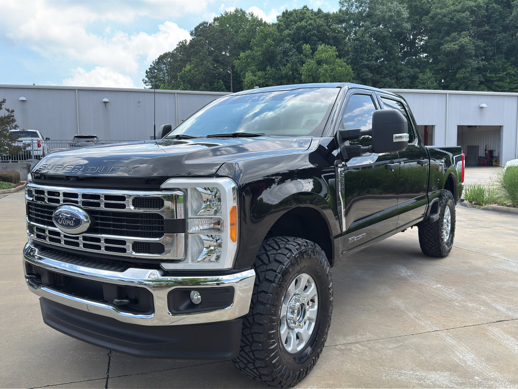 Used 2023 Ford F250 XLT AWD/4WD image 7