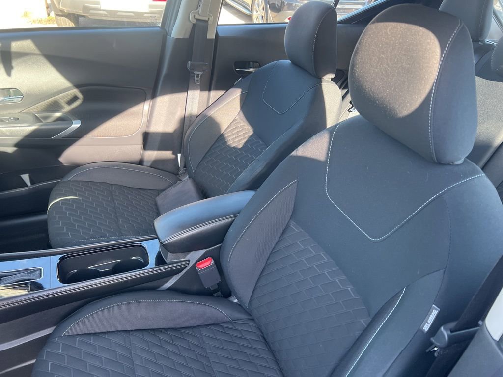 Certified 2023 Nissan Kicks SV FWD image 5