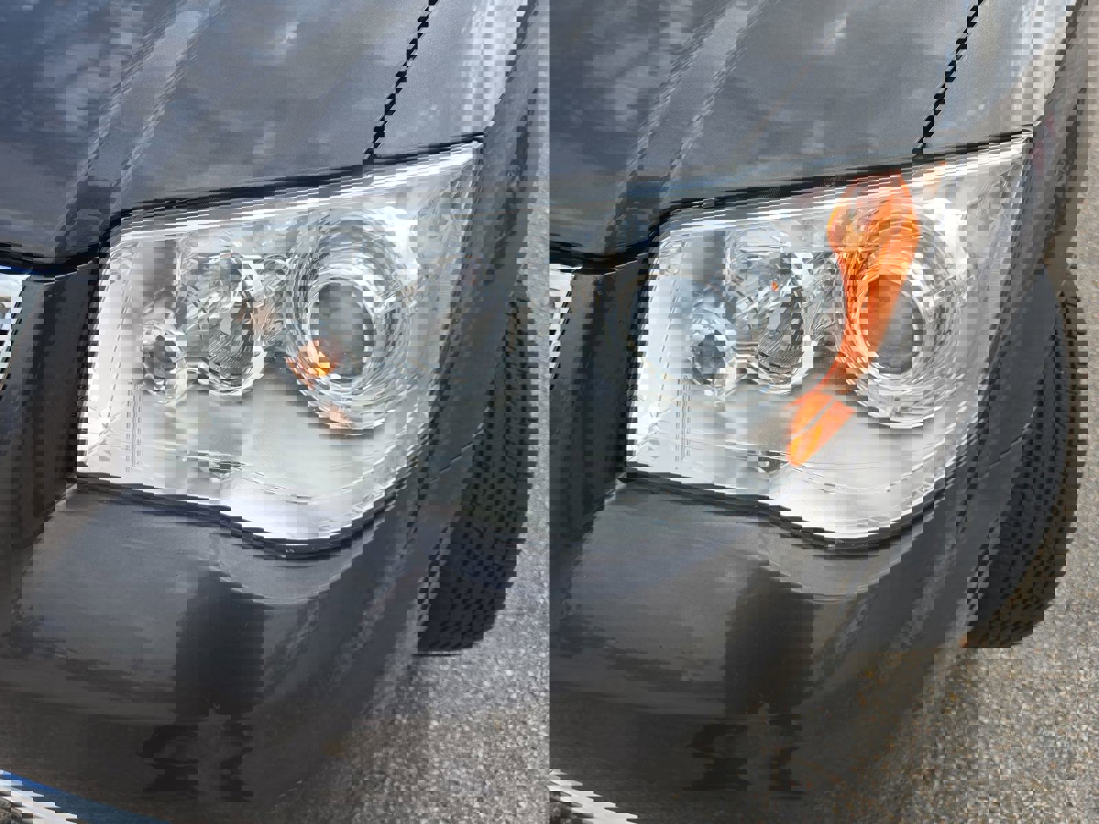 Used 2016 Chrysler Town & Country Limited Platinum image 34