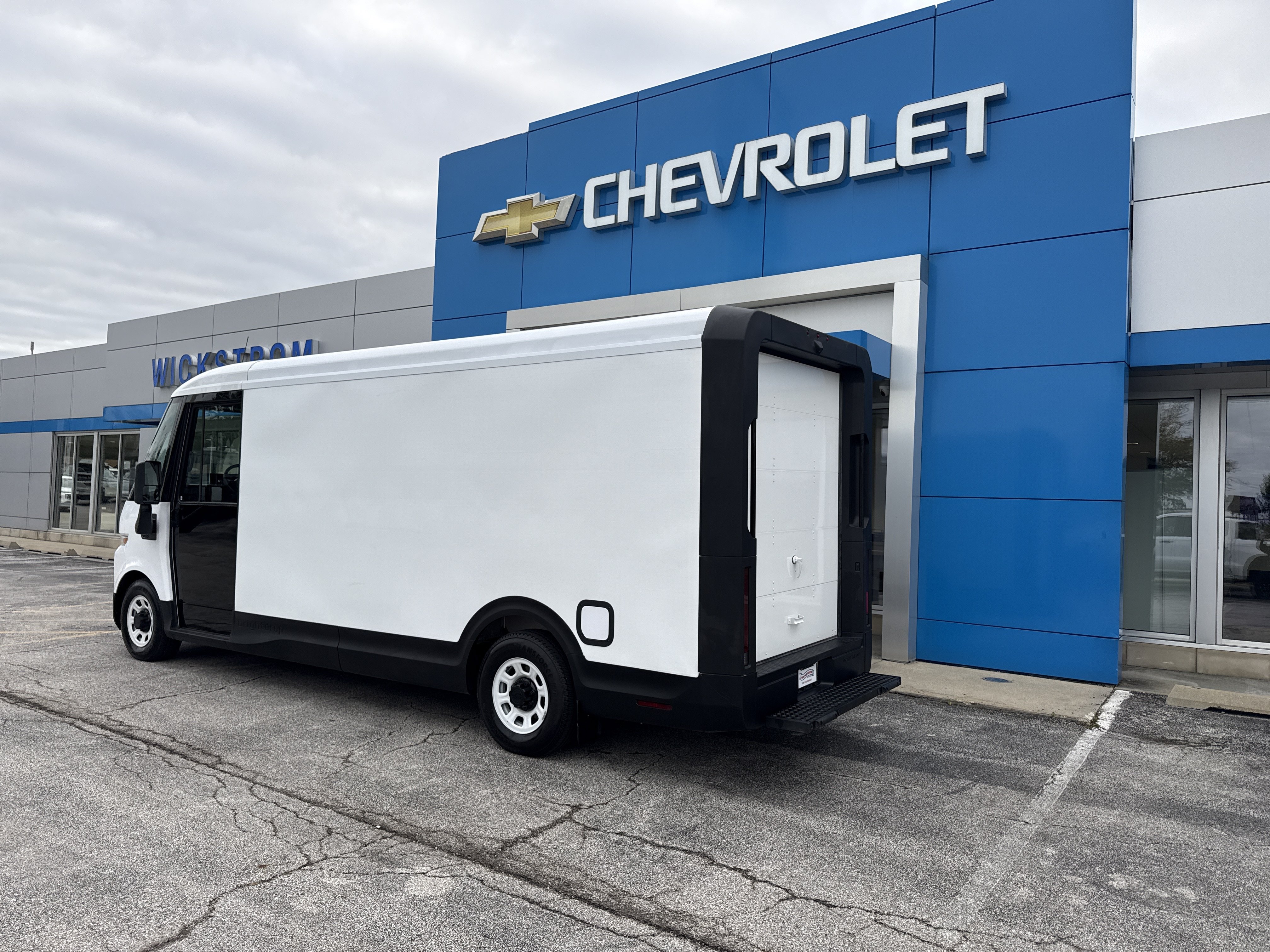 Certified 2024 Chevrolet Brightdrop 600 w/ Battery Pack, Max Range AWD/4WD image 8