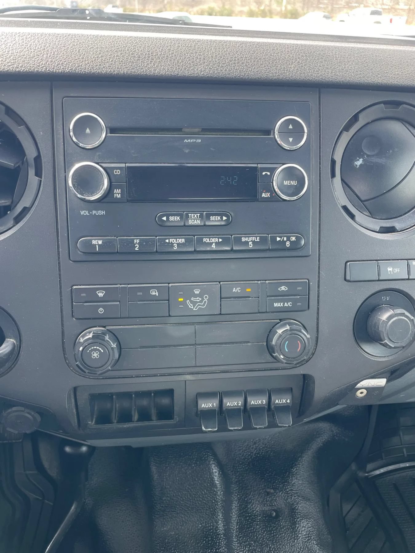 Used 2015 Ford F250 XL w/ Power Equipment Group AWD/4WD image 25
