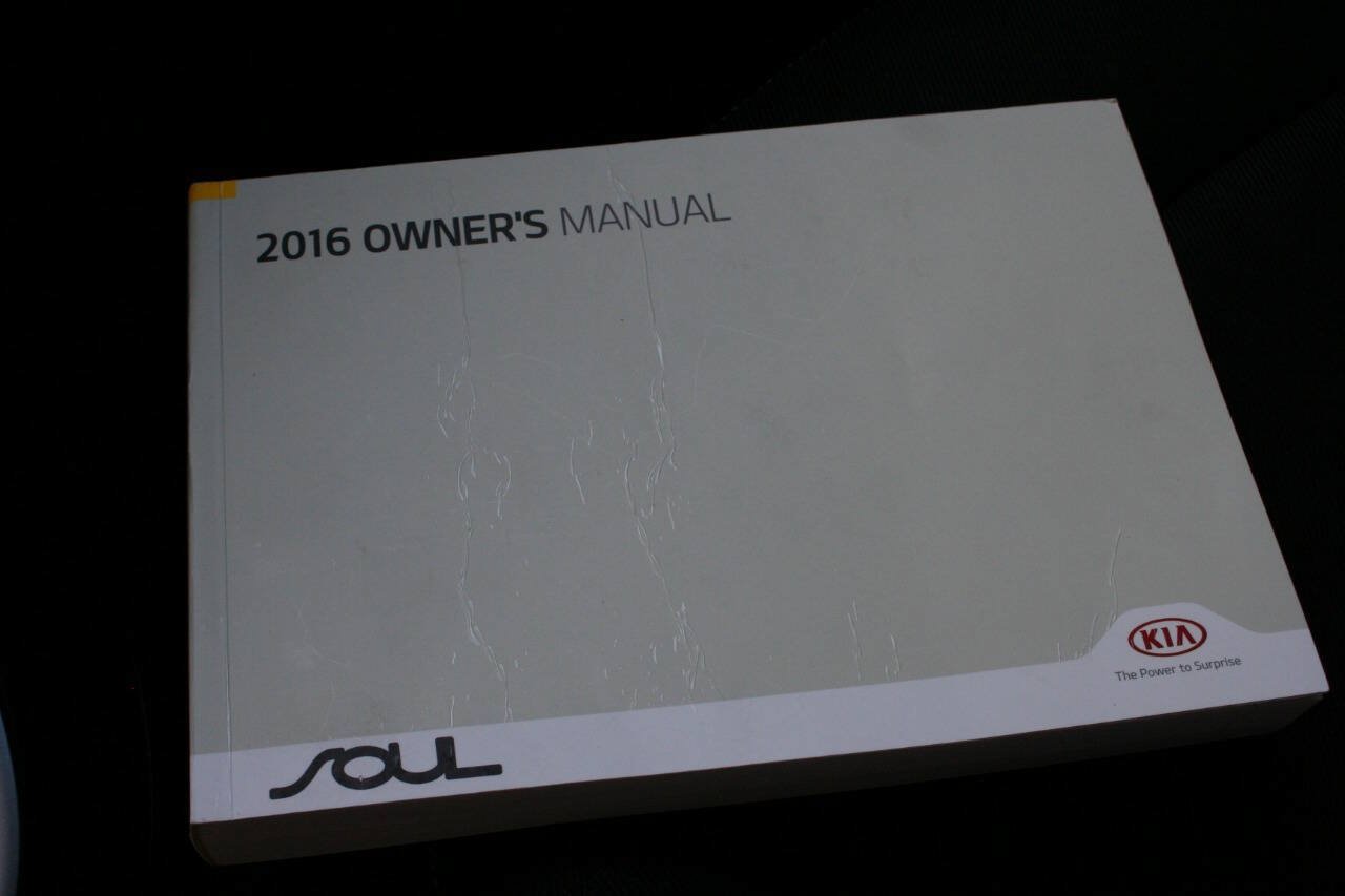 Used 2016 Kia Soul + FWD image 22