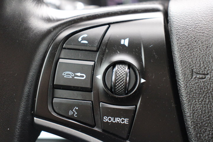 Used 2020 Acura MDX FWD image 28