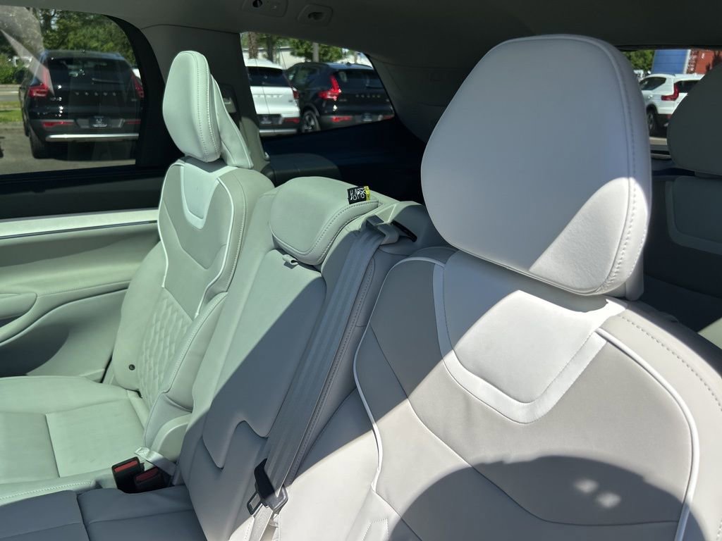 New 2025 Volvo EX90 Plus image 6