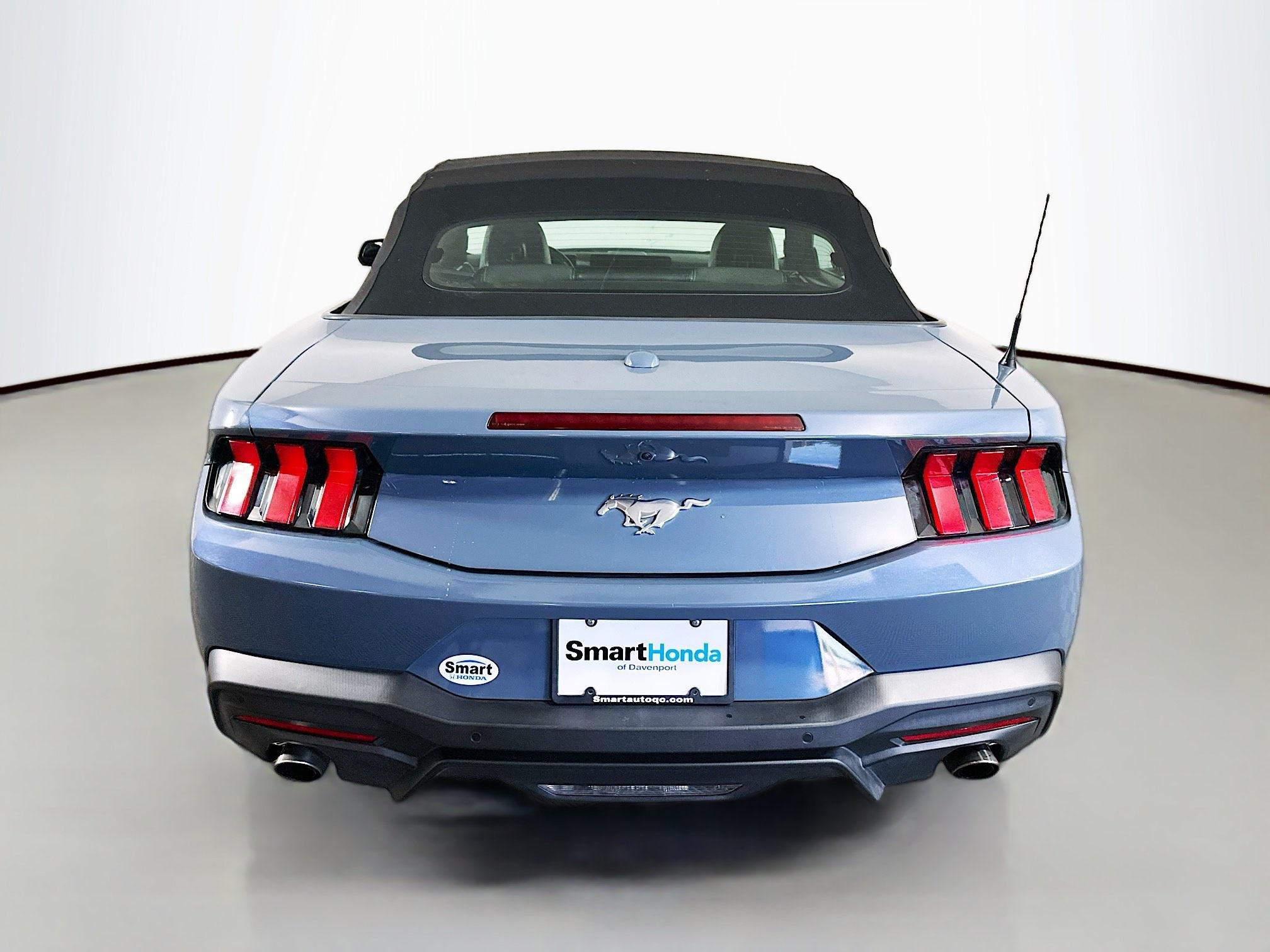 Used 2024 Ford Mustang Convertible RWD image 6